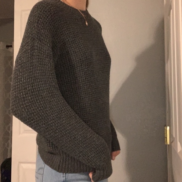 Women’s small charcoal grey American Eagle sweater - Picture 6 of 6